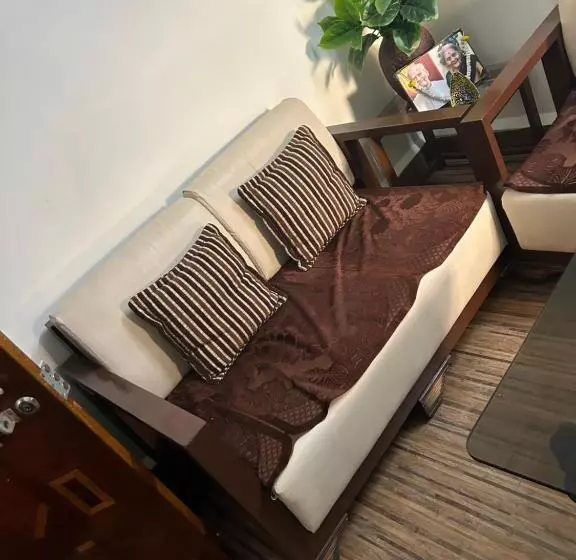 ホテル Chandrajyoti Villa 1