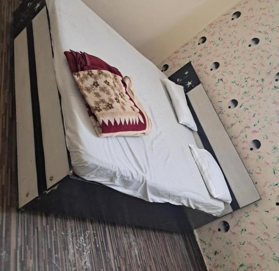 ホテル New Samrat