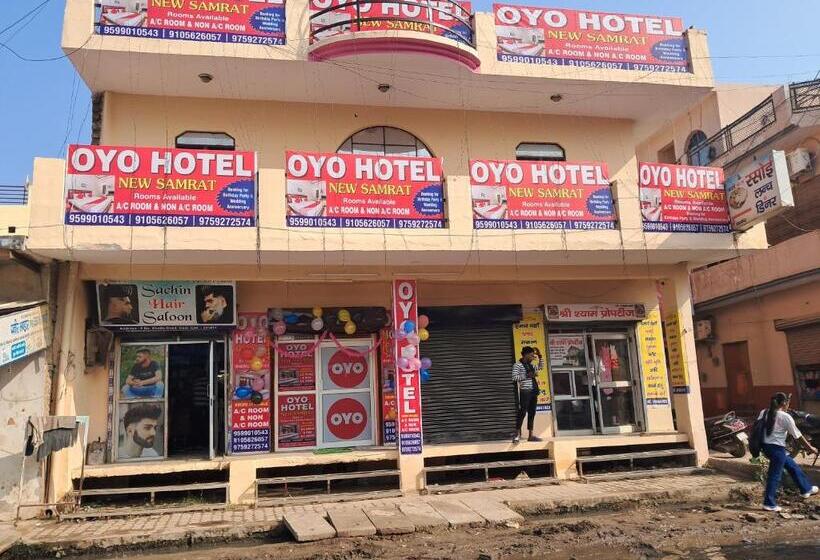 ホテル New Samrat