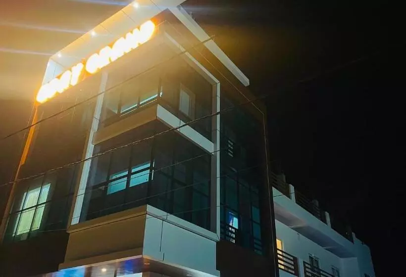 Hotelli Oyo Uday Grand