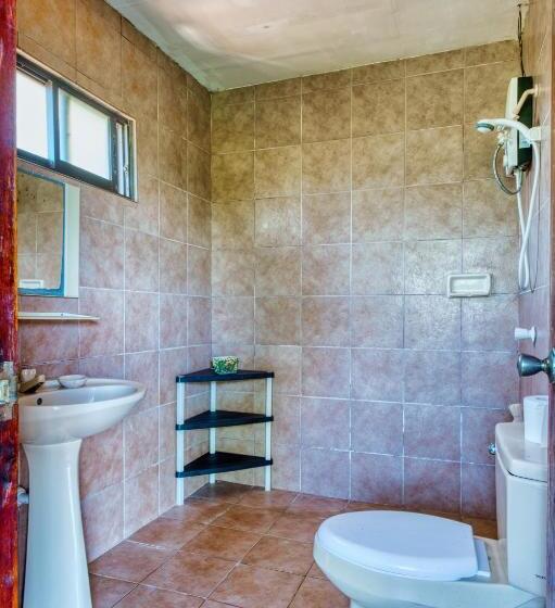 ホテル Pilar Pilapil Beach Resort