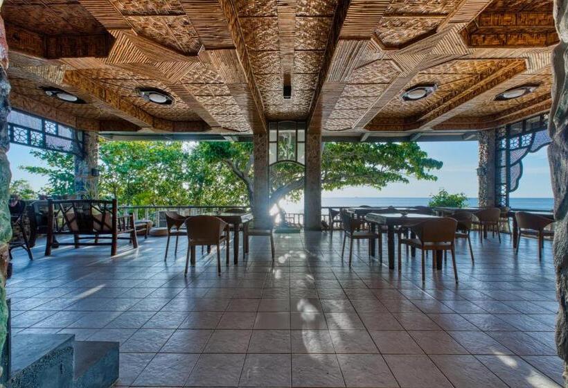 ホテル Pilar Pilapil Beach Resort