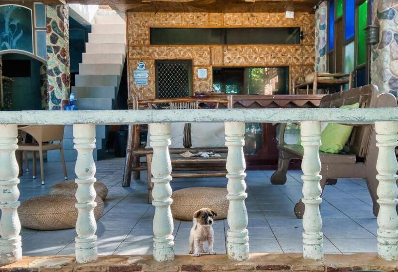 ホテル Pilar Pilapil Beach Resort