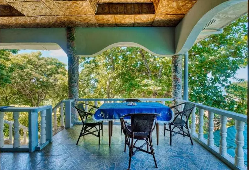 ホテル Pilar Pilapil Beach Resort