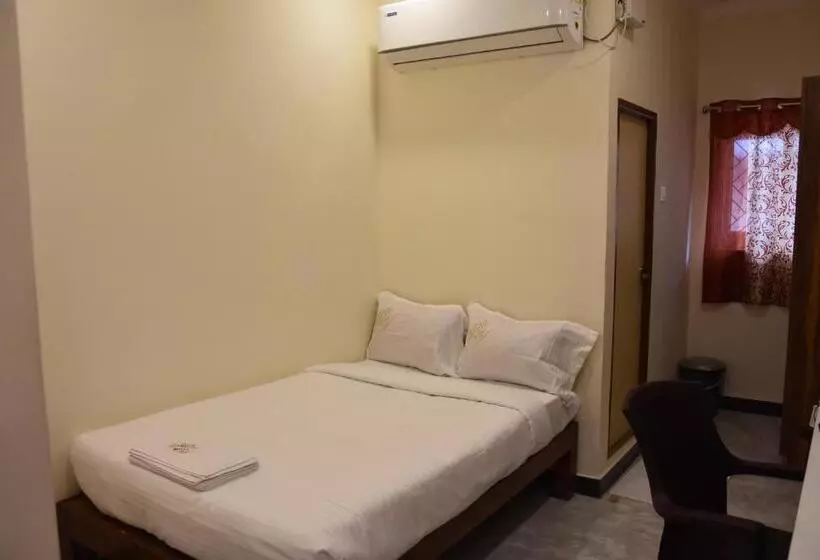ホテル O Rj Royal Inn