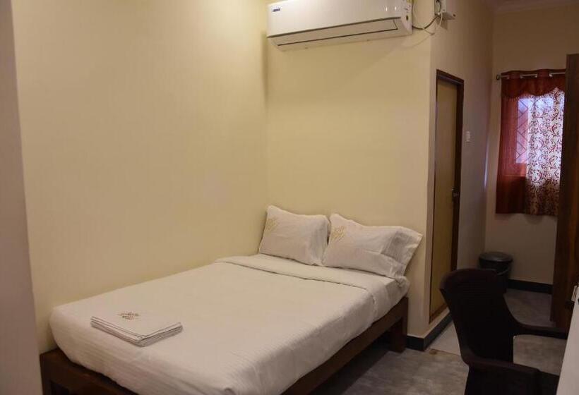 Hotel O Rj Royal Inn