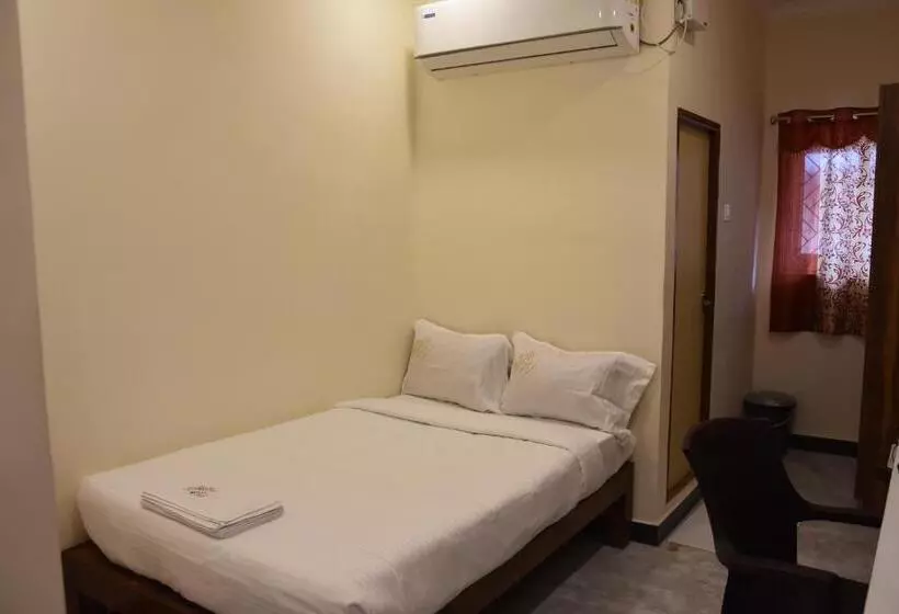 ホテル O Rj Royal Inn