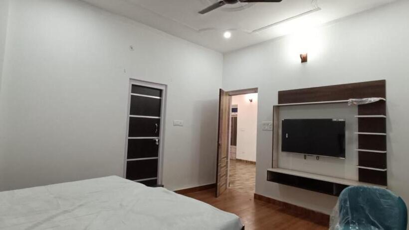 Hotel The Green Valley