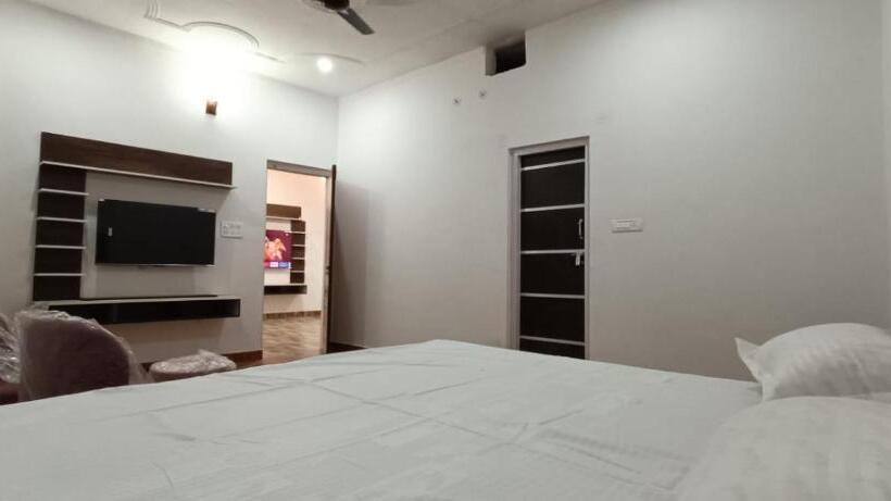 Hotel The Green Valley