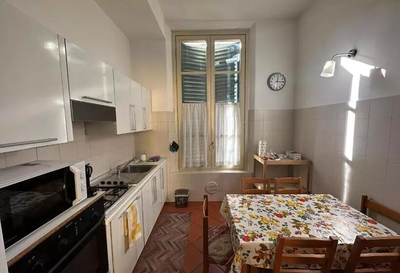 ペンション Asaproom Modena Centro