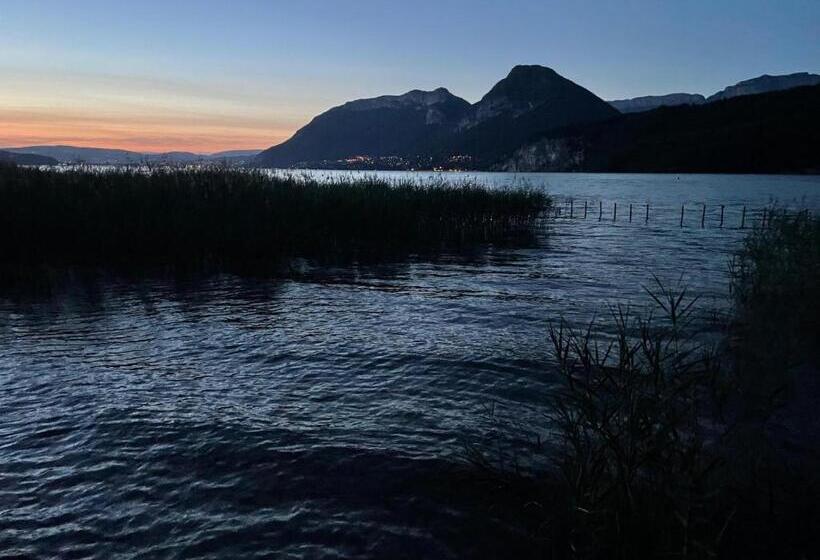 펜션 Chambre De La Tournette