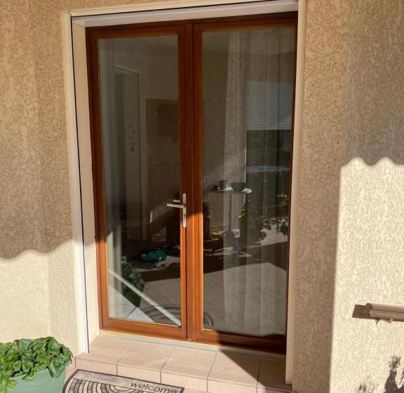 펜션 Chambre De La Tournette