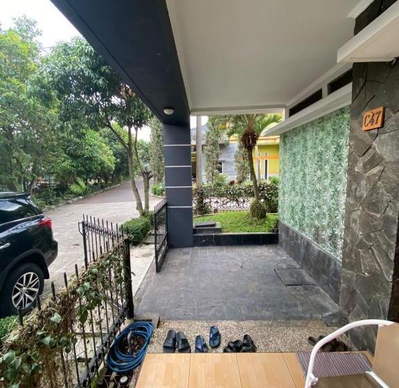 پانسیون Guesthouse Griya Caraka 47