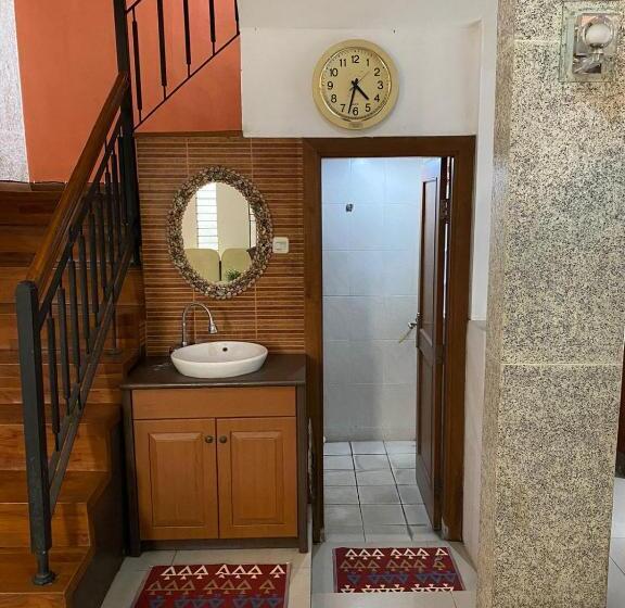 پانسیون Guesthouse Griya Caraka 47