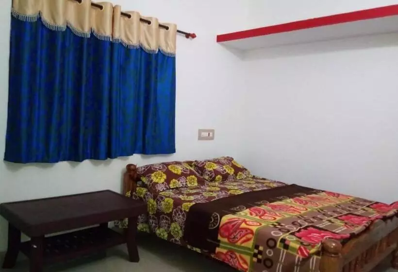 ペンション Nithin Homestay, 3 Bedrooms And 1 Living Room