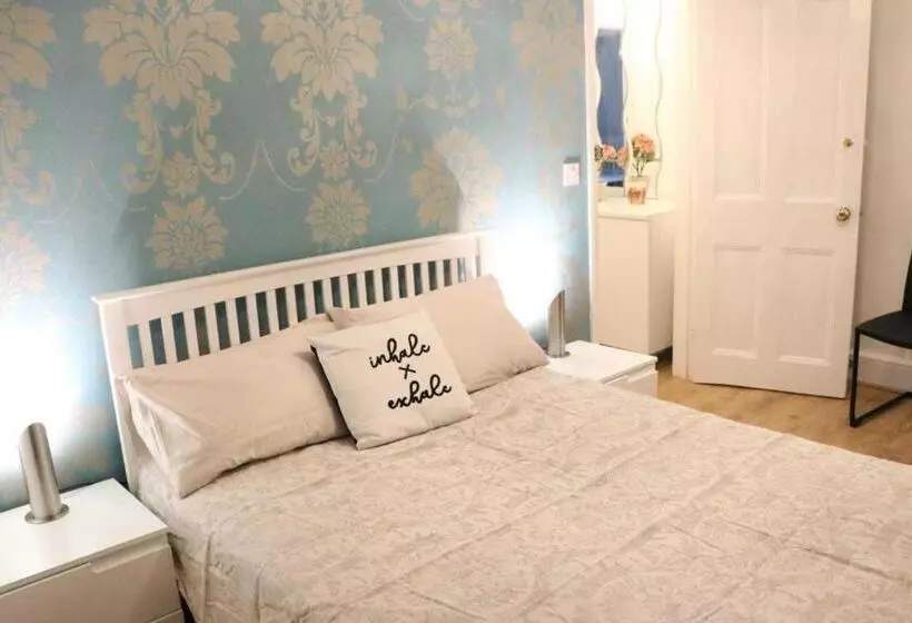 پانسیون Tanta Flat Near Victoria Station