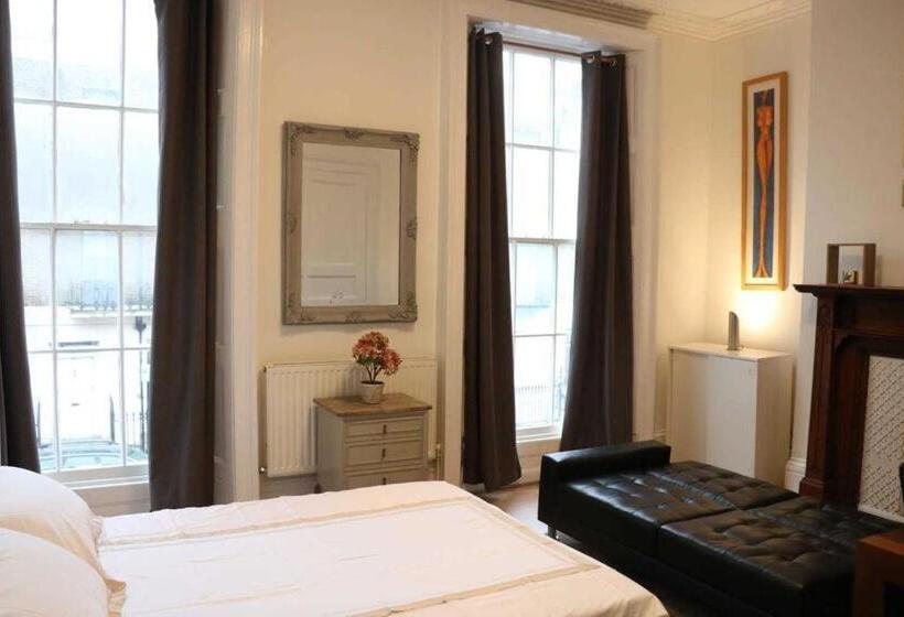 بنسيون Tanta Flat Near Victoria Station