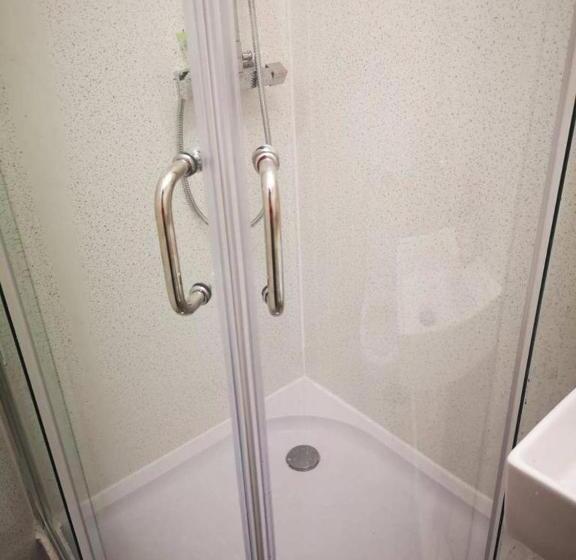 بنسيون Tanta Flat Near Victoria Station