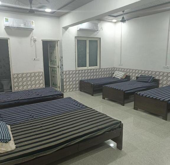 Panzió Yamuna Darshan