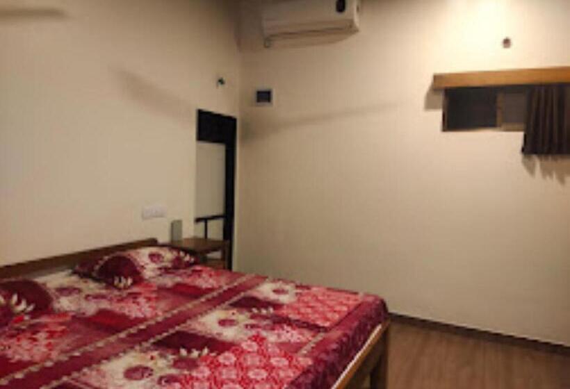 Tarangan Resort Chiplun