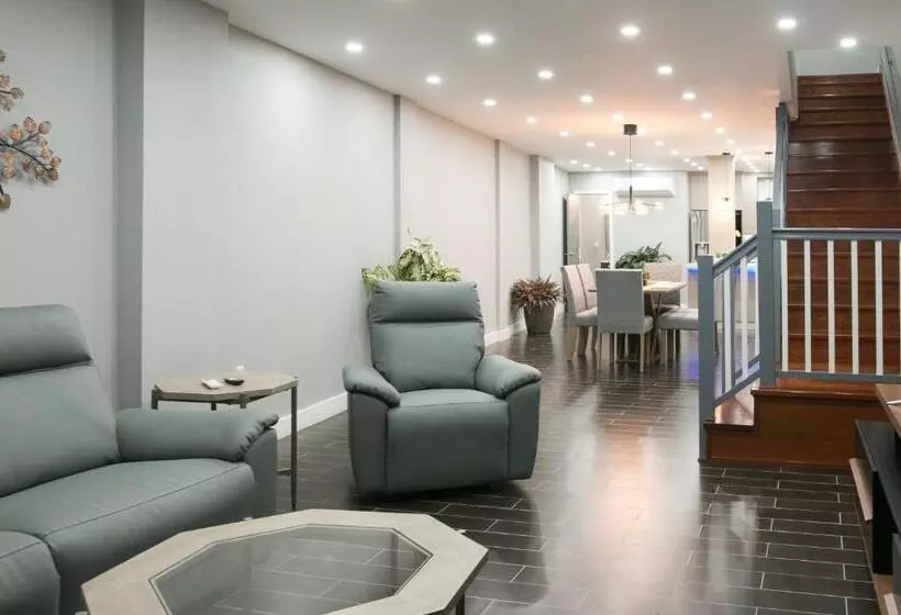 ユースホステル Hostal Real San Jose