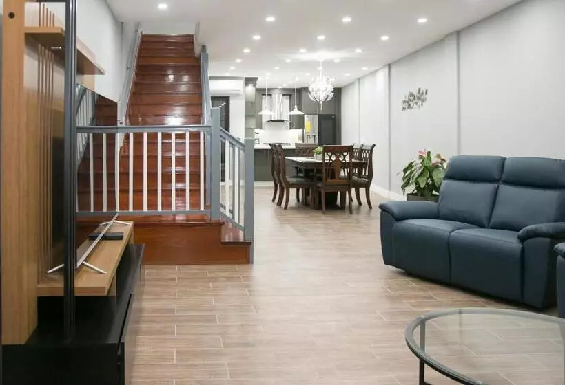 ユースホステル Hostal Real San Jose