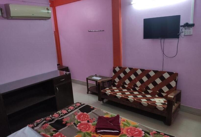 تختخواب و صبحانه Jayanti Home Stay