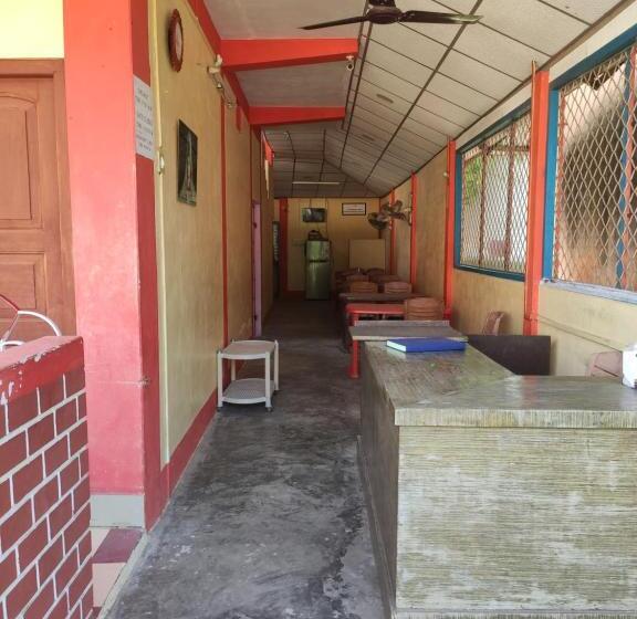 تختخواب و صبحانه Jayanti Home Stay