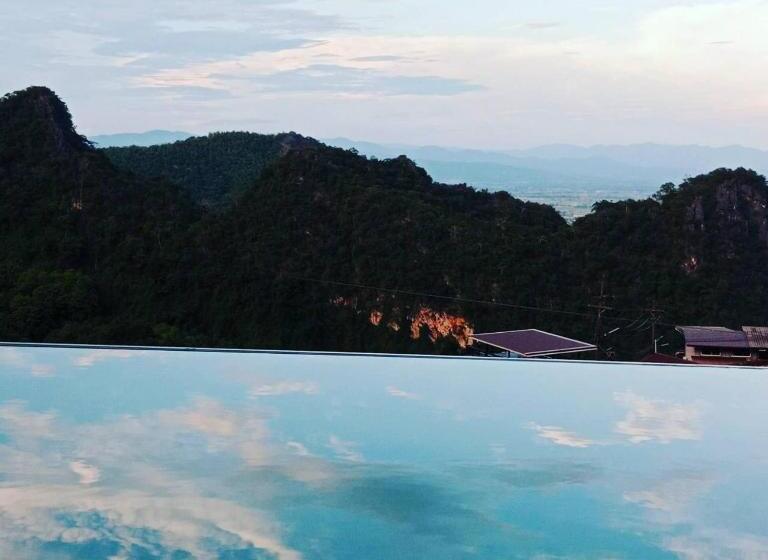 مبيت وإفطار Oasis Phamee