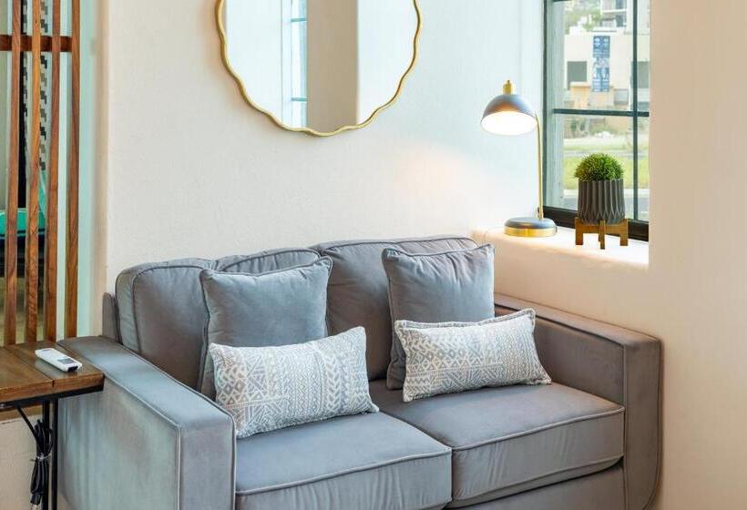 مبيت وإفطار Spacious Ocean View Apartment