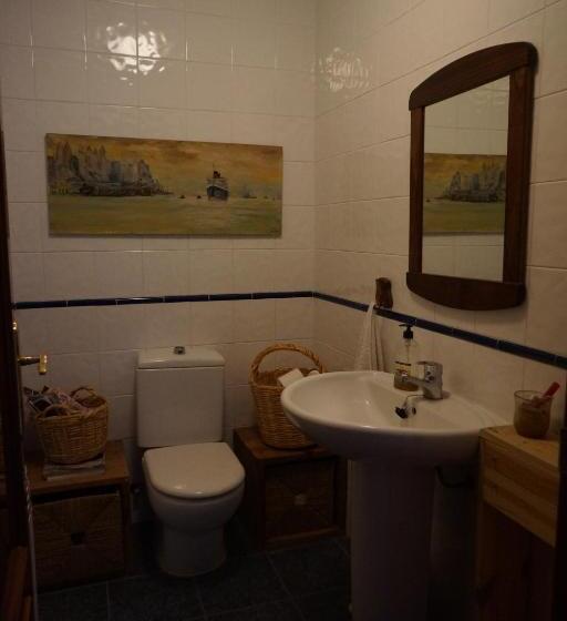 Comfortable Single Bluing Room B&b