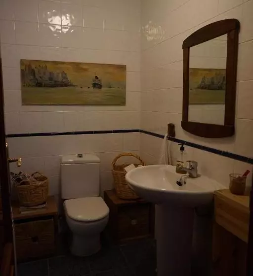 Comfortable Single Bluing Room B&b