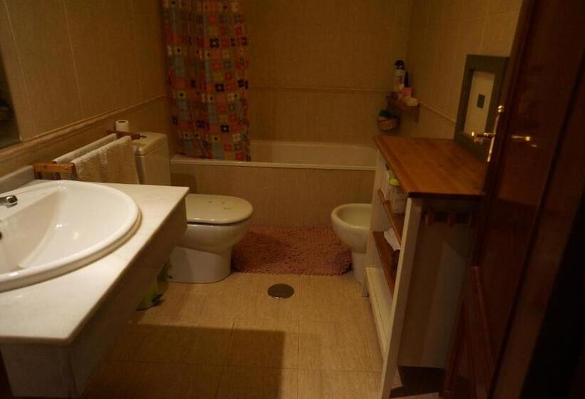 Comfortable Single Bluing Room B&b