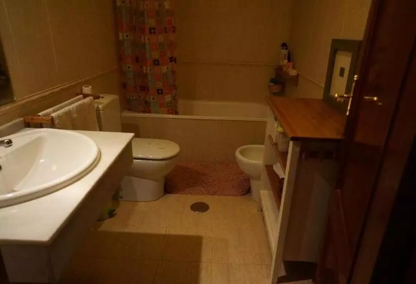 Comfortable Single Bluing Room B&b