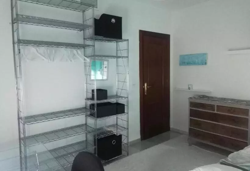 Comfortable Single Bluing Room B&b