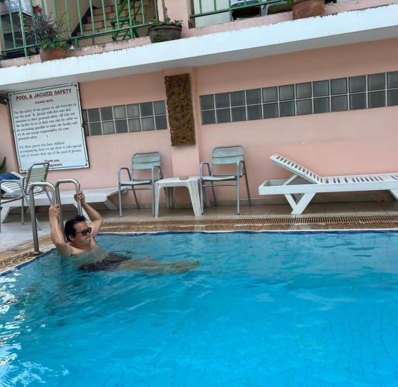 Отель โรงแรม พรรณทวี