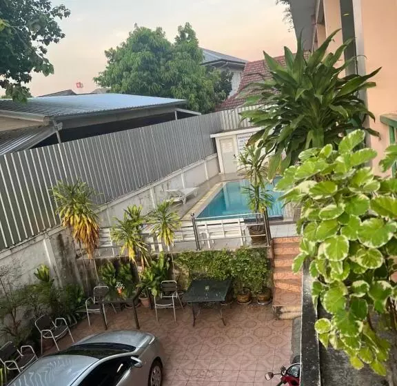 ホテル โรงแรม พรรณทวี