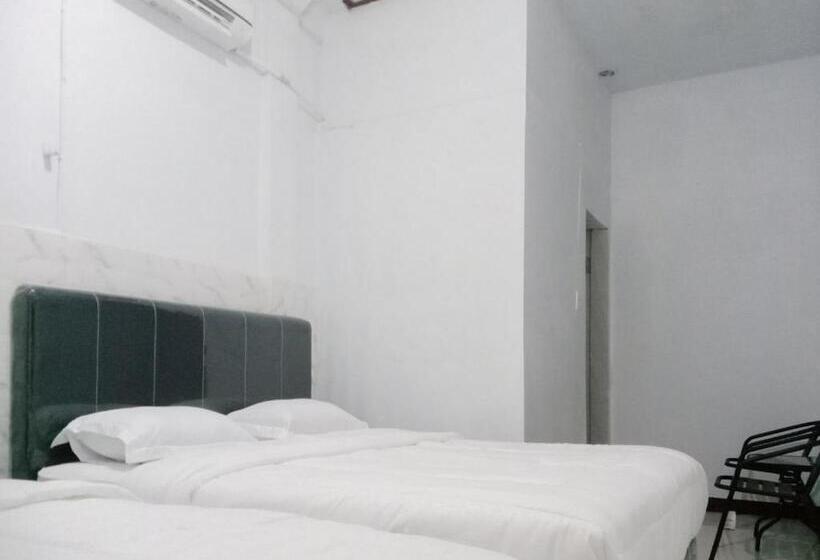 בית מלון כפרי 889 Syariah Redpartner Banda Aceh