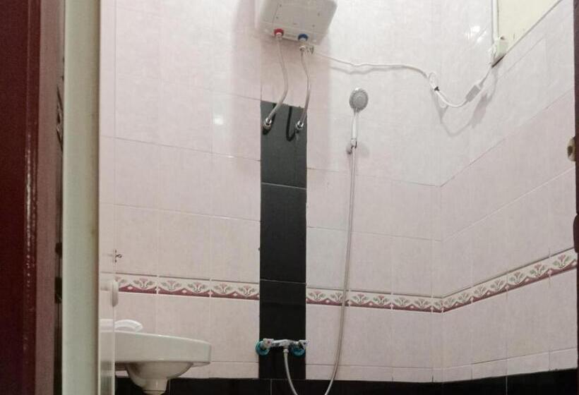 בית מלון כפרי 889 Syariah Redpartner Banda Aceh