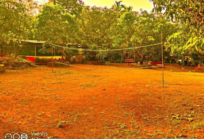 בית מלון כפרי Hill View Resort With Swimming Pool