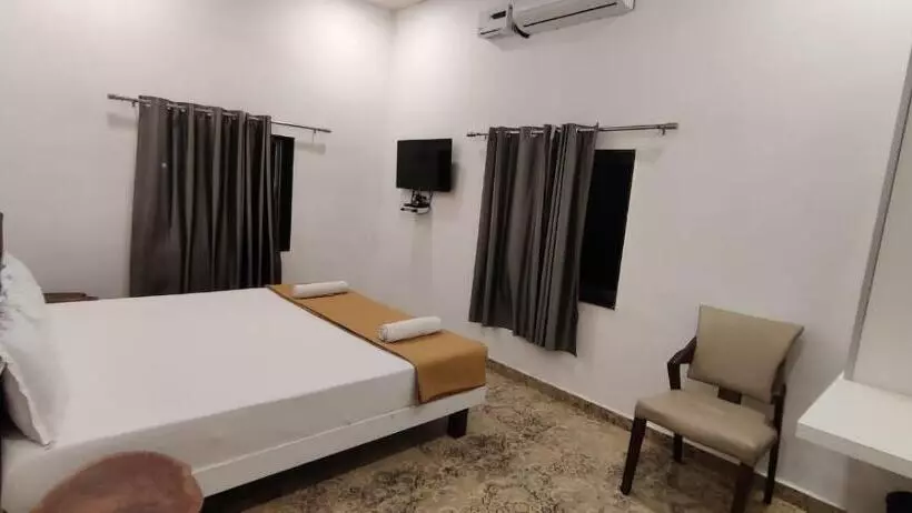 ホテル Hill View Resort With Swimming Pool