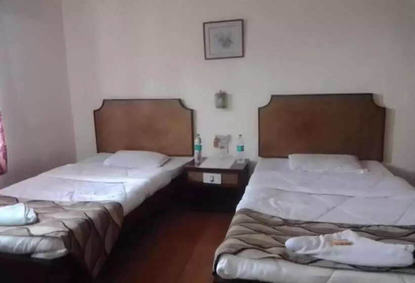 ホテル Indsurya, Dibrugarh