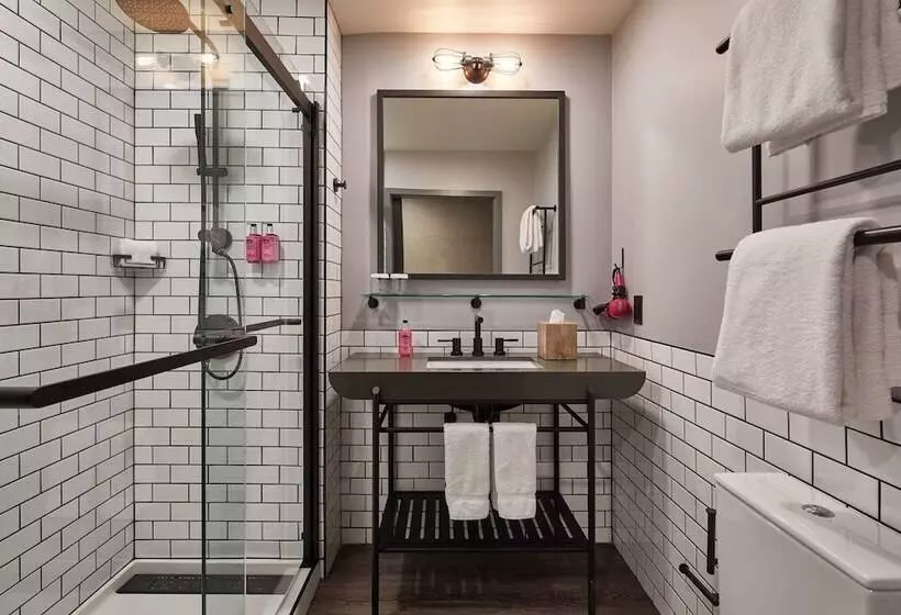 هتل Moxy Miami Wynwood