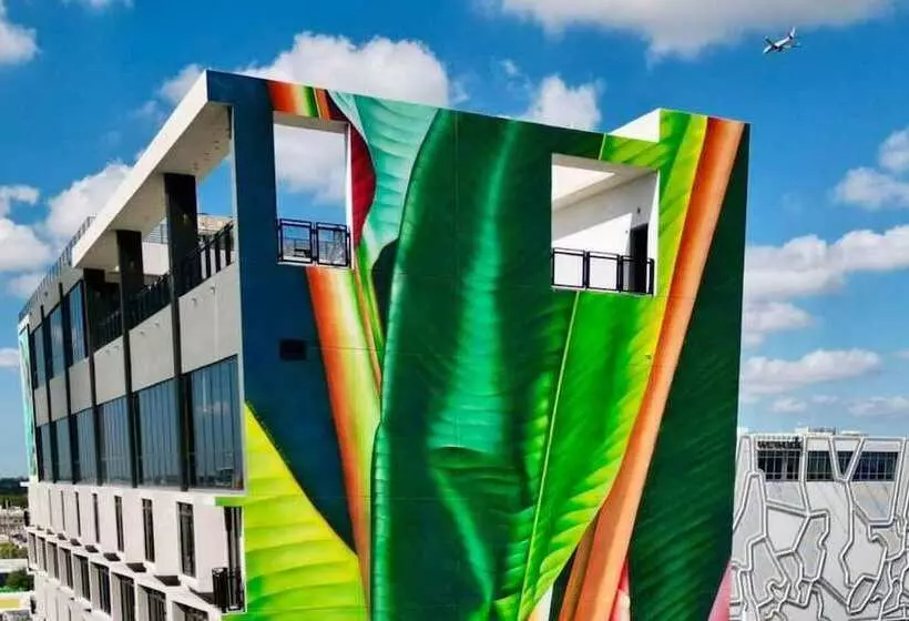 هتل Moxy Miami Wynwood