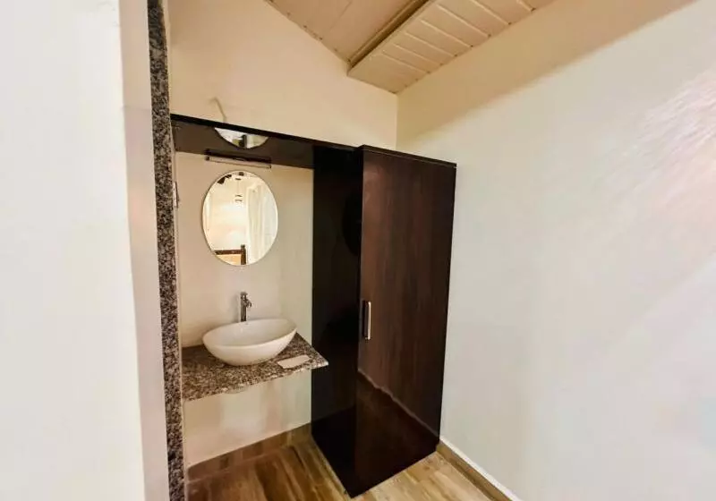 Hotelli Parshuram Wada Resort