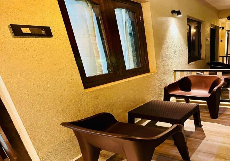 בית מלון כפרי Parshuram Wada Resort