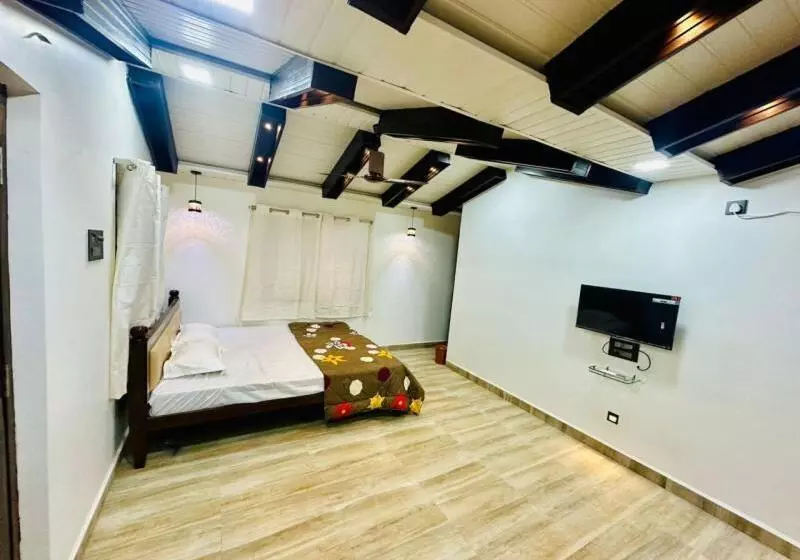 Hotelli Parshuram Wada Resort