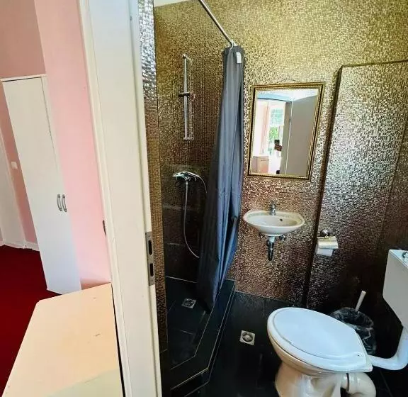 هتل Pension Augsburg Zentrum