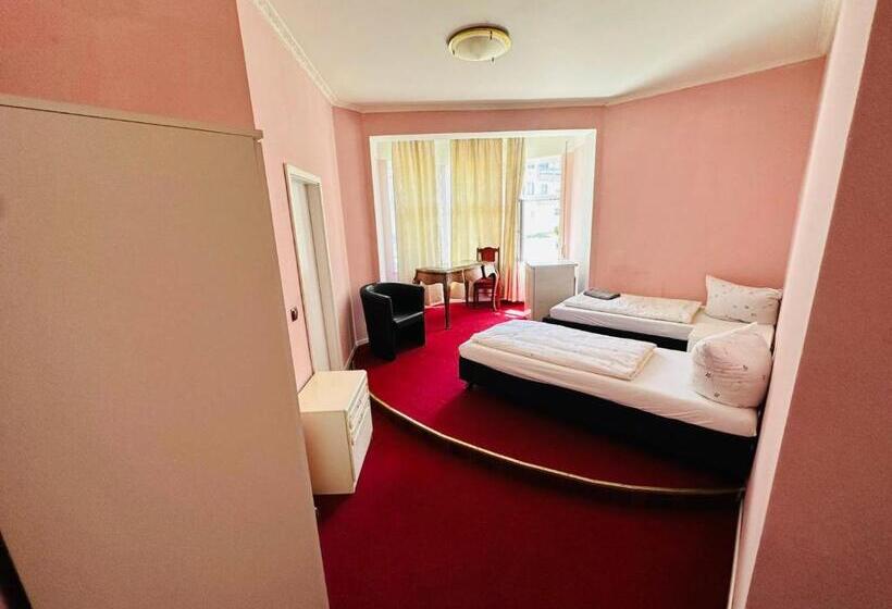 בית מלון כפרי Pension Augsburg Zentrum