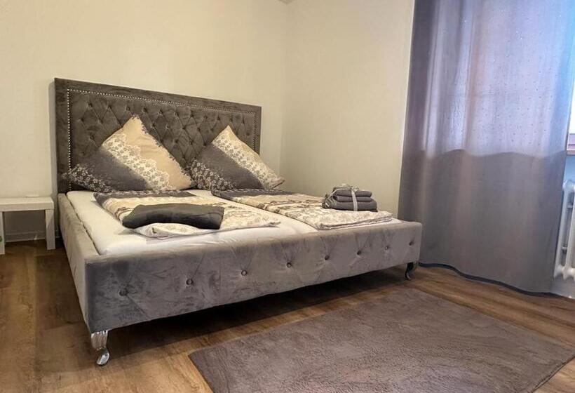 בית מלון כפרי Pension Augsburg Zentrum